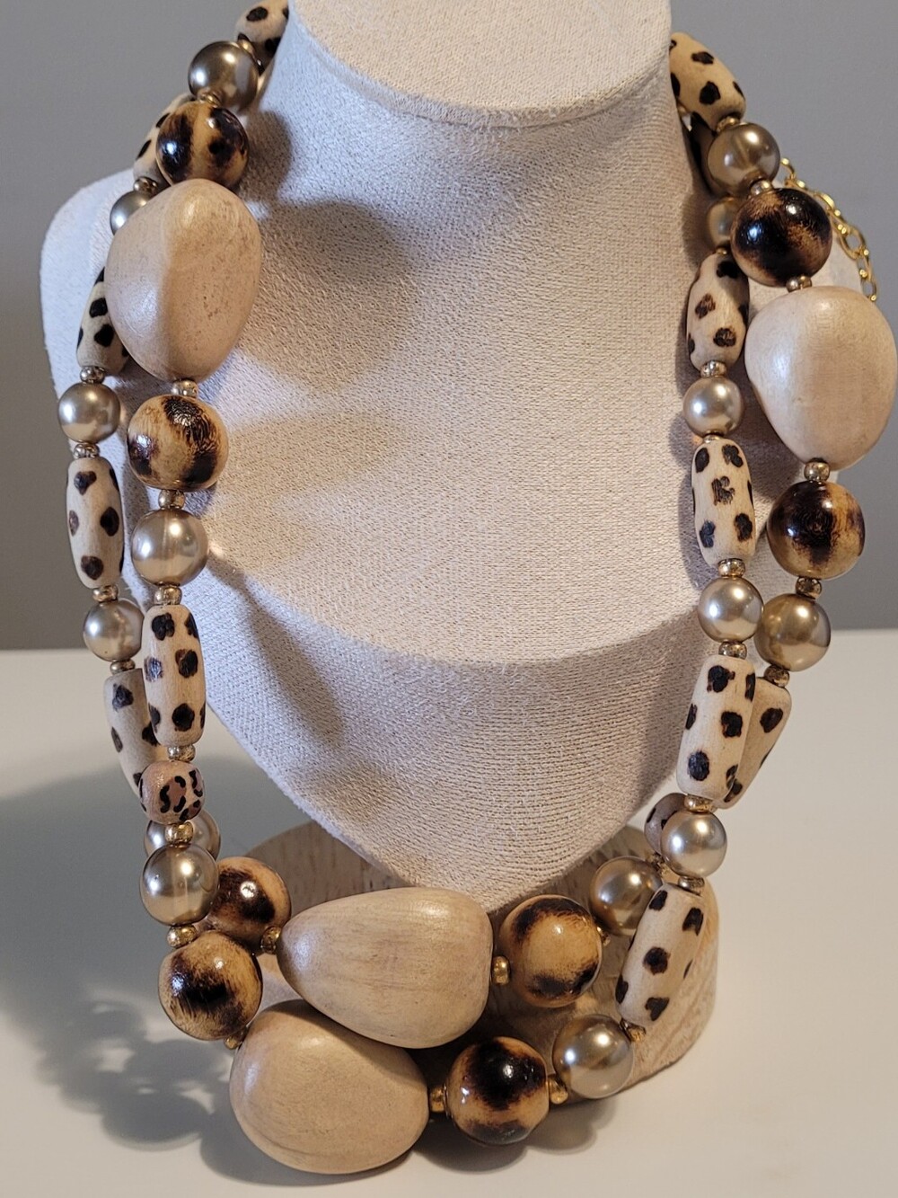 Signed Vintage Joan Rivers Wooden Bead Necklace – 18" Gold Tone Clasp